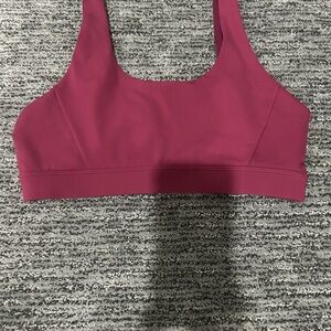 Women's löle Size Small Sports Bra